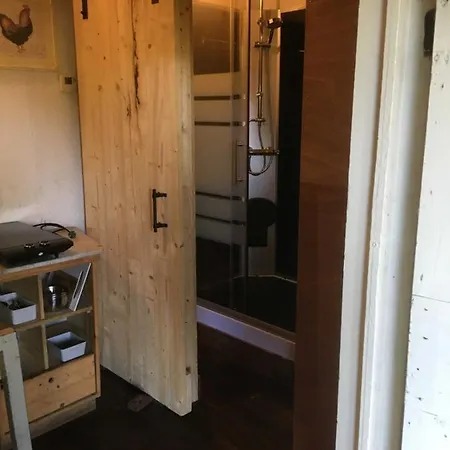 Pipowagen Bed & Breakfast De Heurne